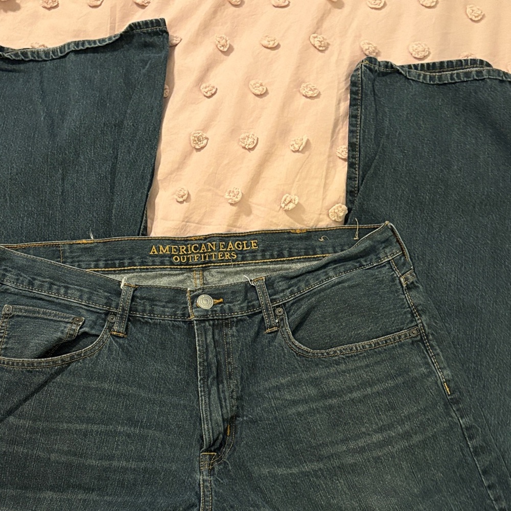 Men’s 38X32 American Eagle Outfitters Medium Blue Classic bootcut Jeans